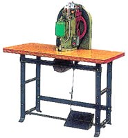 鉚釘機，也叫做鉚合機，使用鉚釘如公母撞釘，空心釘，中孔釘是一種用於將金屬、塑料或其他堅固材料連接在一起的工業工具。這種工具的作用是將鉚釘或螺栓推進材料，然後在鉚釘的一端形成一個變形的頭部，進而創建一個