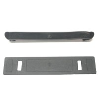 紙箱提把 ; 廣泛運用於箱包袋類, 戶外用品, 禮品印刷, 電器遊戲等行業, 主要是透過紙箱提把及墊片相互扣緊於物件上面或者透過鉚合金台將紙箱提把固定住。