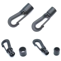 塑鋼 POM 材質射出成形，也可稱作橡膠彈力繩鉤，繩鉤扣或者繩鉤，配件包含鉤頭及套管，主要用途在於連接，固定與繩，帶，網類搭配使用，製作成貨物固定繩，捆綁作用，及運動健身用產品。