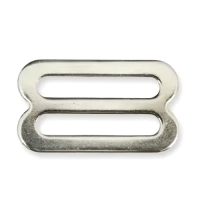 八字調整環是個好用的小配件，也叫做八字調整扣，八字環或者八字扣環，主要是因為它的外型的關係，基本上八字扣的用法和登山扣，D型扣環非常類似，好處就是當您要吊掛東西時，一邊的扣點可以作為固定點，另一邊則可