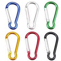鋁合金登山扣（Carabiner）以其兼具輕量與高強度的特性，成為戶外活動及日常生活中不可或缺的裝備之一。 它能夠輕鬆地將較大的物品穩固地固定於各種固定點上，從而有效確保物品在移動或攜帶過程中保持安全，減少遺失或損壞的風險。